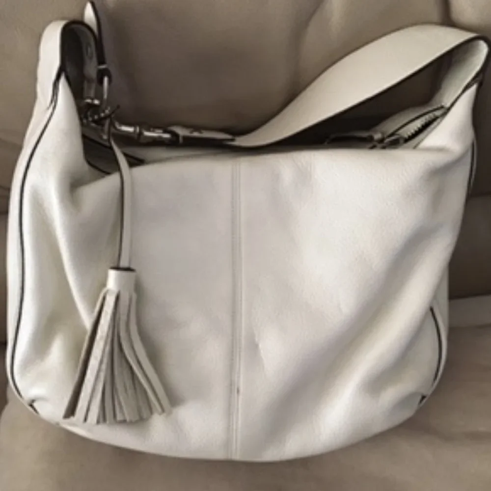 AVERY LEATHER SMALL HOBO (COACH F23960) SILVER/PEARL/IVORY